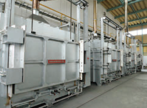 バッチ式焼鈍炉の写真